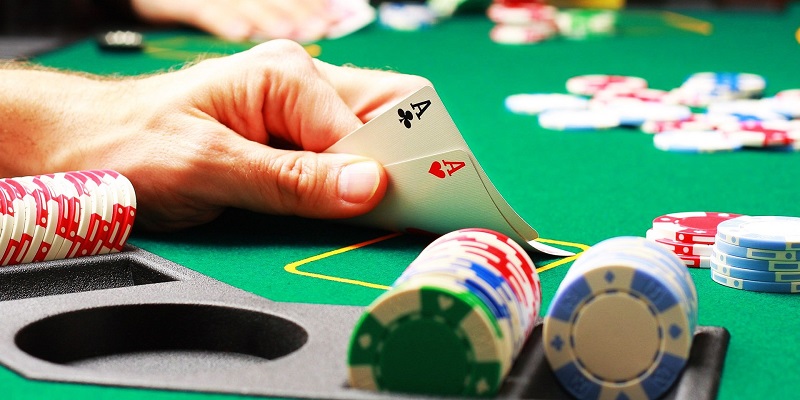 Tìm hiểu cách chơi poker